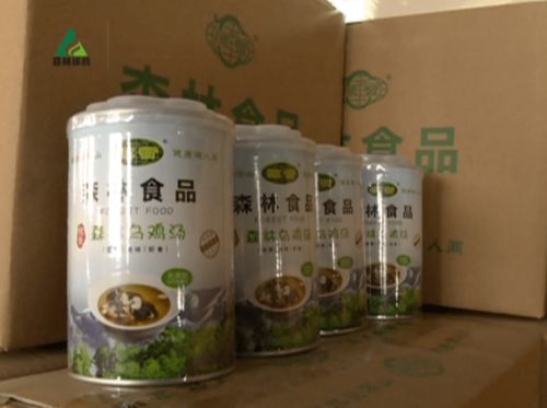 亚布力林业局为疫情防控卡口值守人员发放惊哲森林食品 暖心汤
